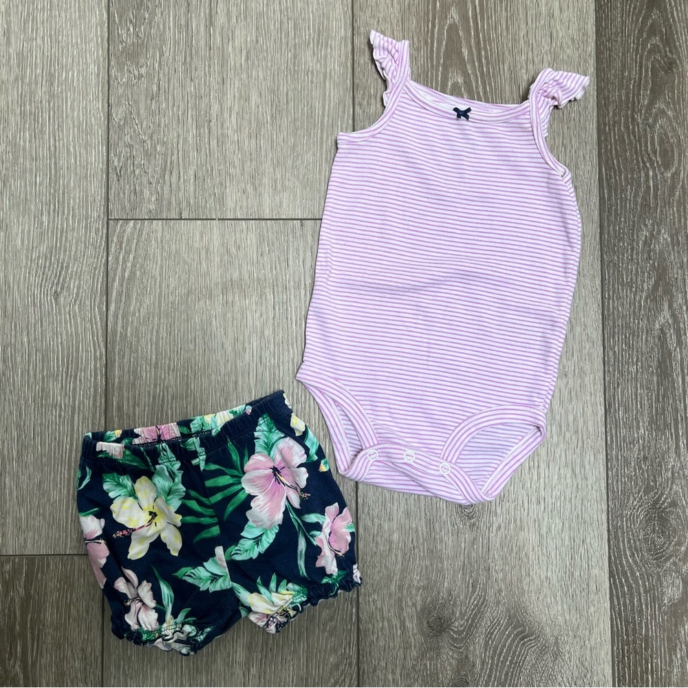 CARTERS 2PC SLEEVELESS BODYSUIT AND SHORTS SET PURPLE 12MO